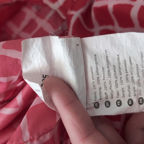 IKEA lightweight packable red and white grid pattern duffel bag - Picture 8 of 10